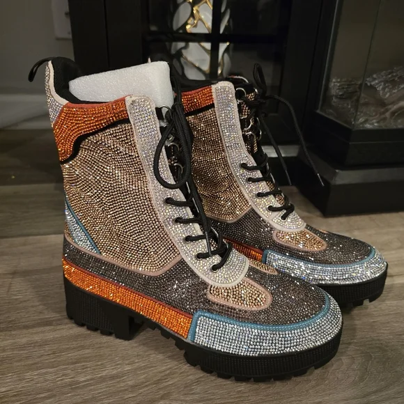 Cape Robbin Kingston Combat Boots for Women, Platform Boots Chunky Block heel - Picture 9 of 9